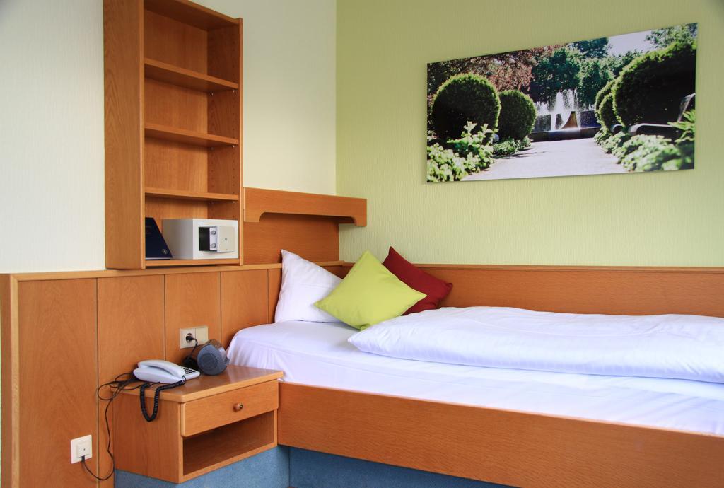 Hotel Garni Vier Jahreszeiten Bad Füssing Extérieur photo